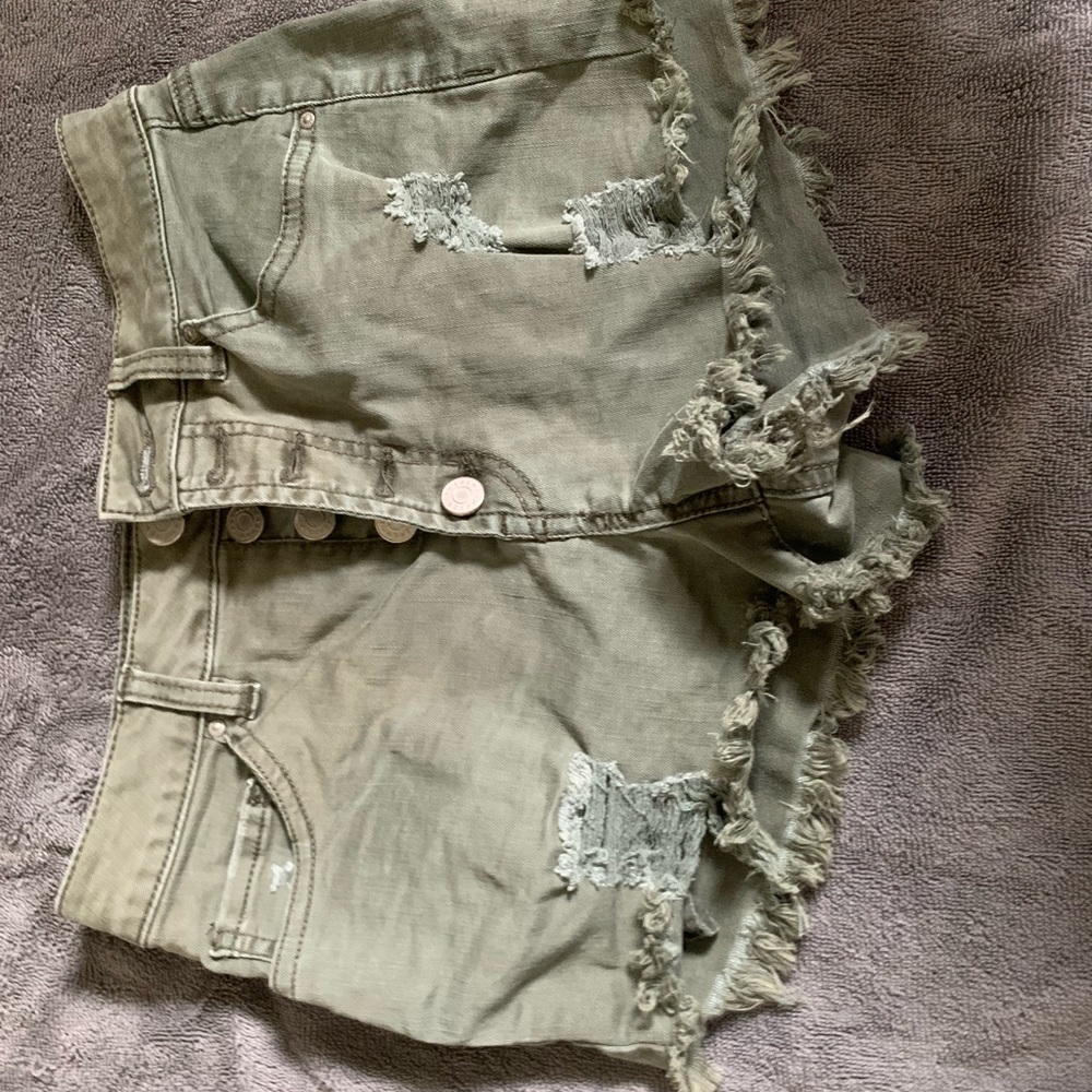 Distressed Refuge shorts